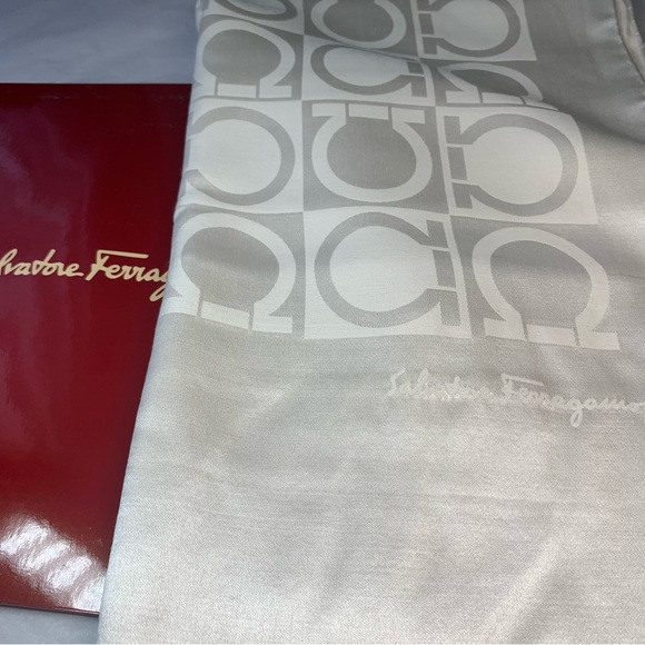 Salvatore Ferragamo Ivory Logo Scarf - Picture 7 of 13